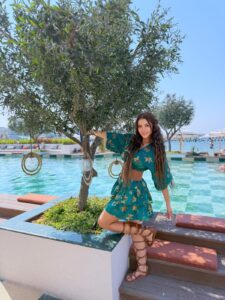 b1a9716b f8cd 4392 ab58 3b136103bd48 225x300